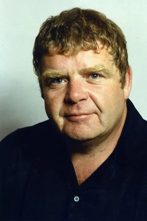 Фото Geoffrey Hughes
