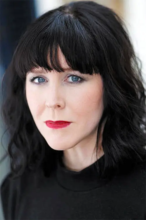 Фото Alice Lowe