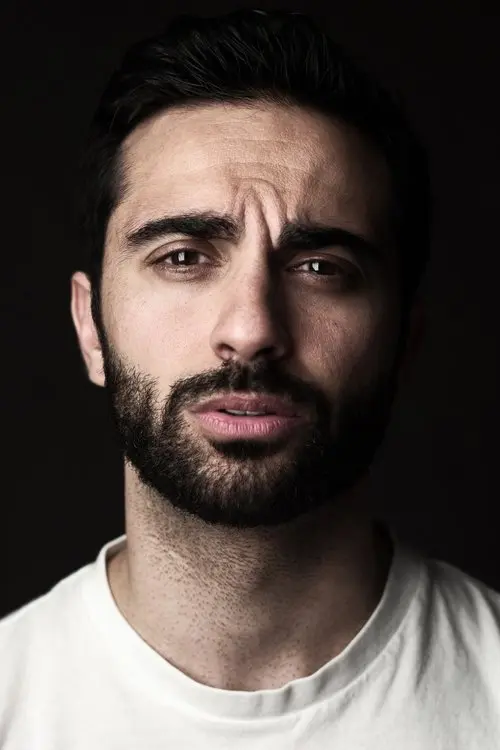 Фото Lee Majdoub
