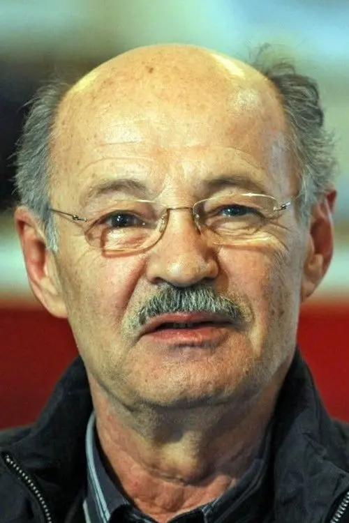 Фото Mustafa Nadarević