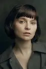 Лола Петтікрю