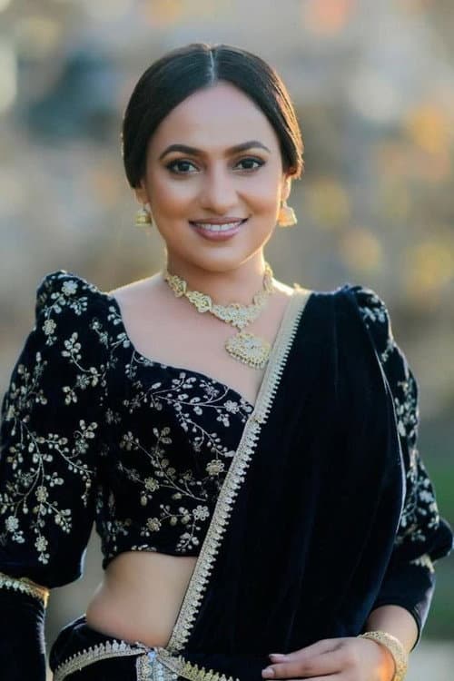 Udari Warnakulasooriya photo