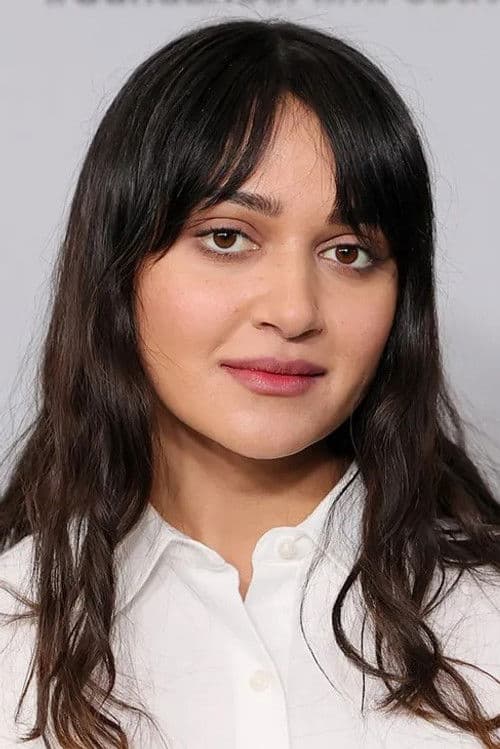 Фото Ariela Barer