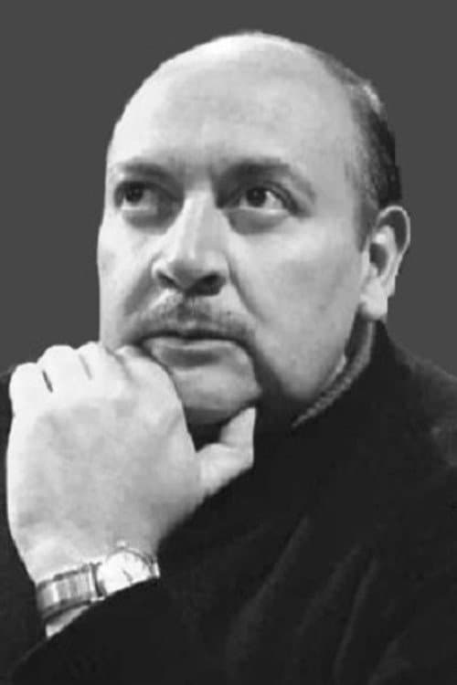 Eduardo Alcaraz photo