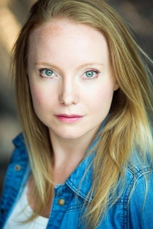 Rachael Louise Miller photo