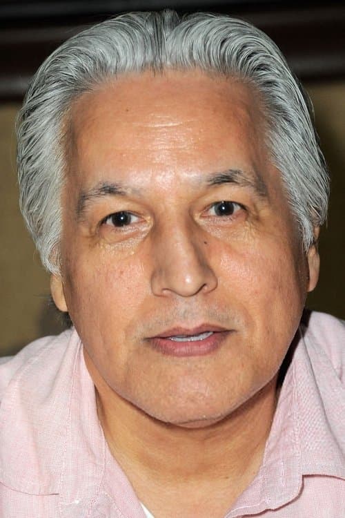 Robert Beltran photo