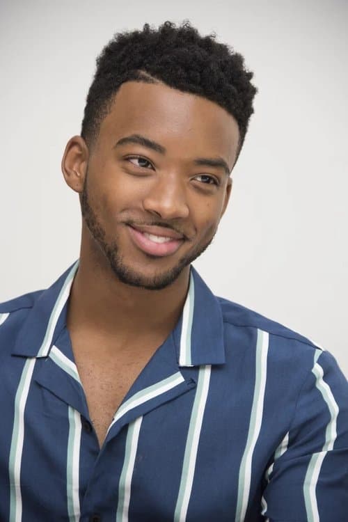 Фото Algee Smith