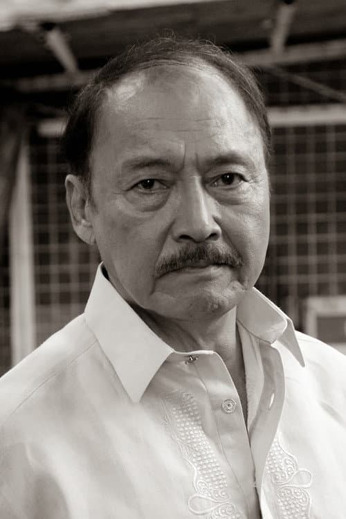 Robert Arevalo photo