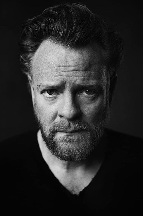 Chris Larkin photo
