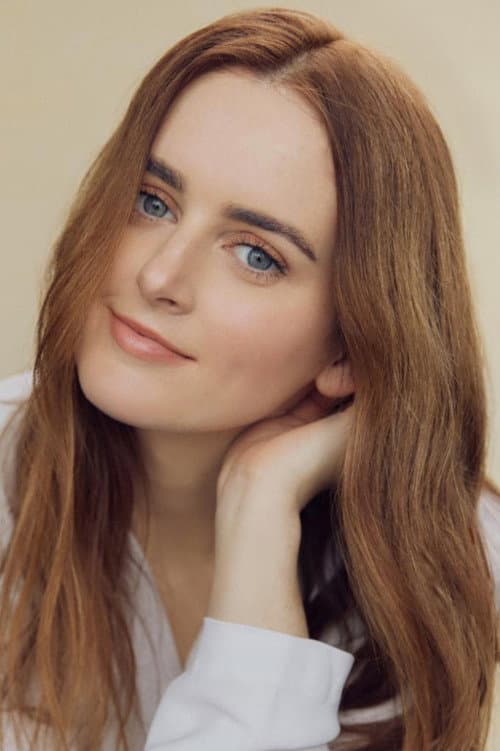 Фото Sophie McShera