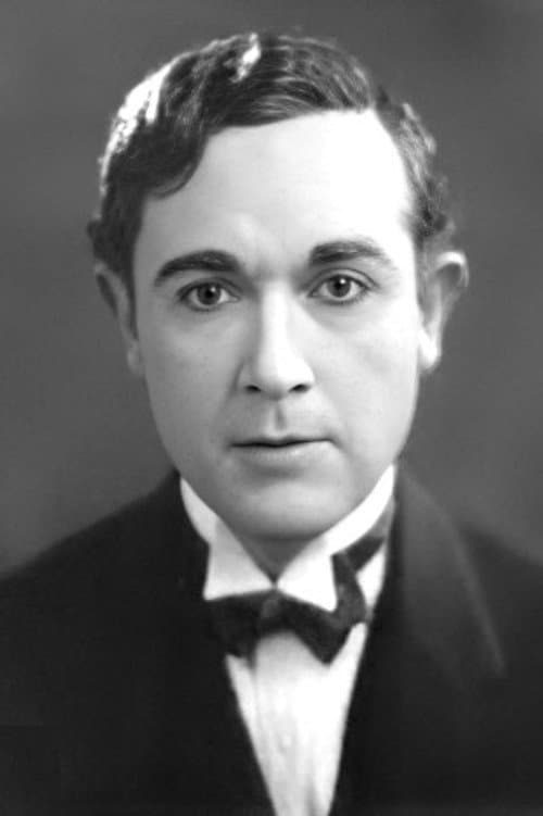 Louis Bennison photo