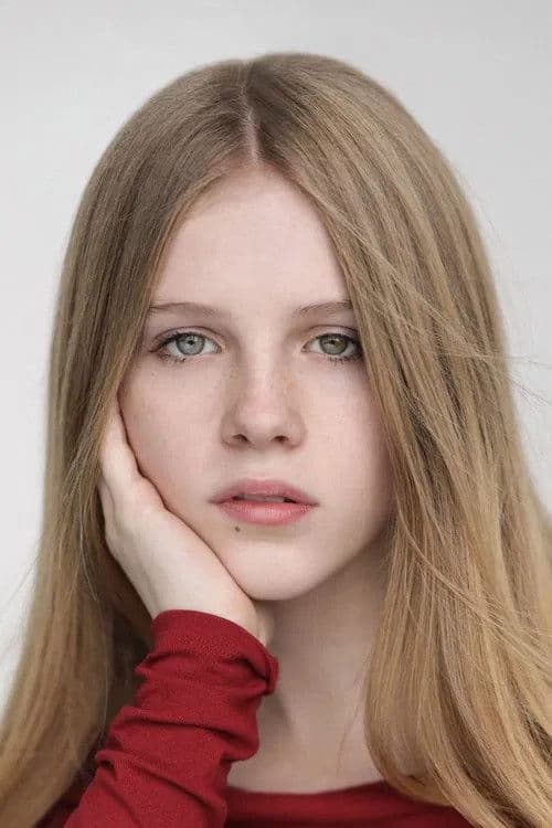 Alyla Browne photo