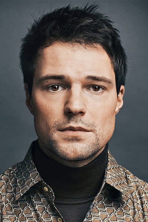 Данила Козловский photo