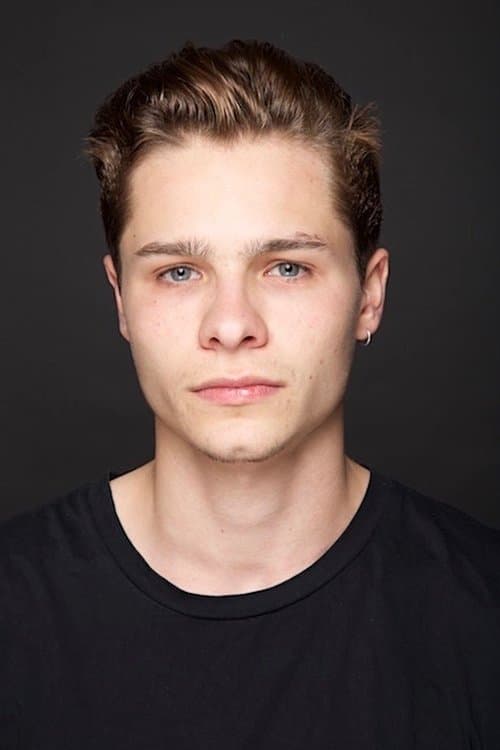 Toby Wallace photo