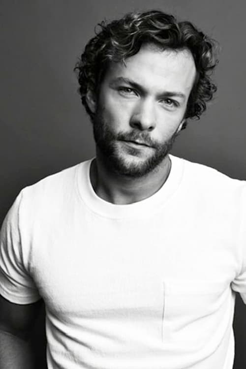 Kyle Schmid photo