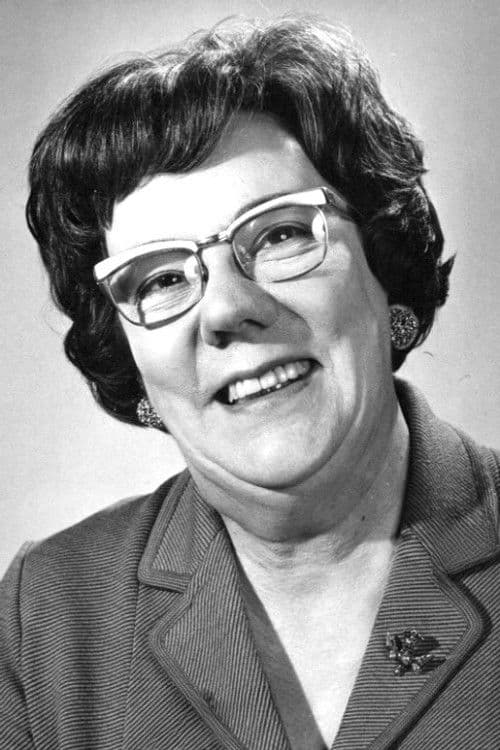 Dandy Nichols photo