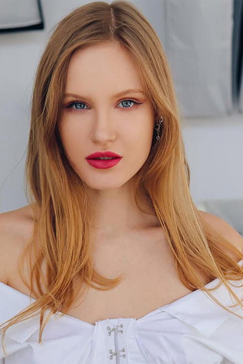 Polina Pushkareva photo