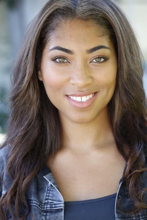 Фото Adriyan Rae