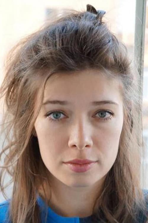 Alexandra Pirici photo