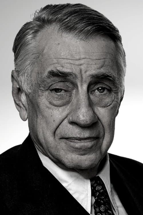 Філіп Бейкер Голл photo
