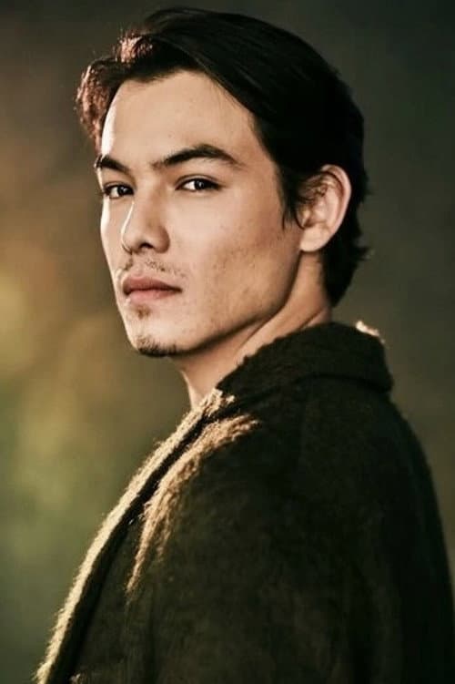 Фото Ryan Potter