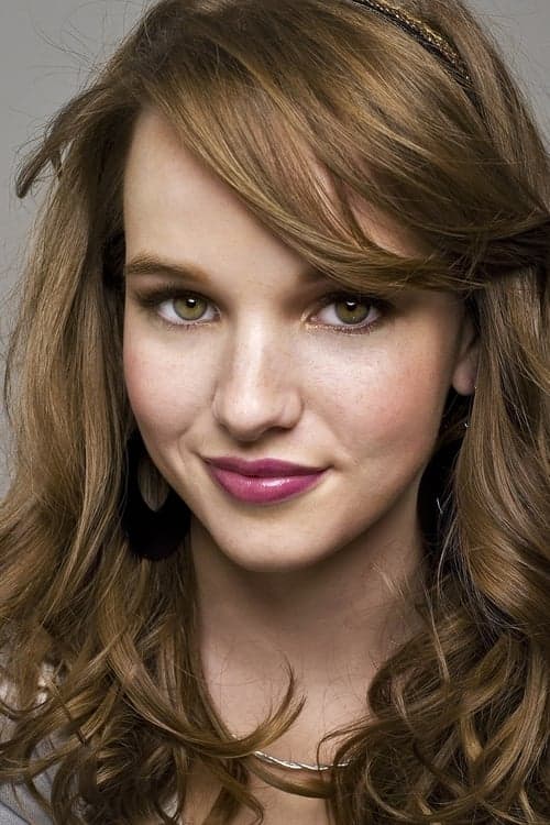 Фото Kay Panabaker