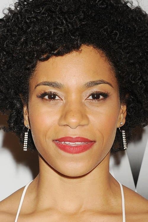 Фото Kelly McCreary
