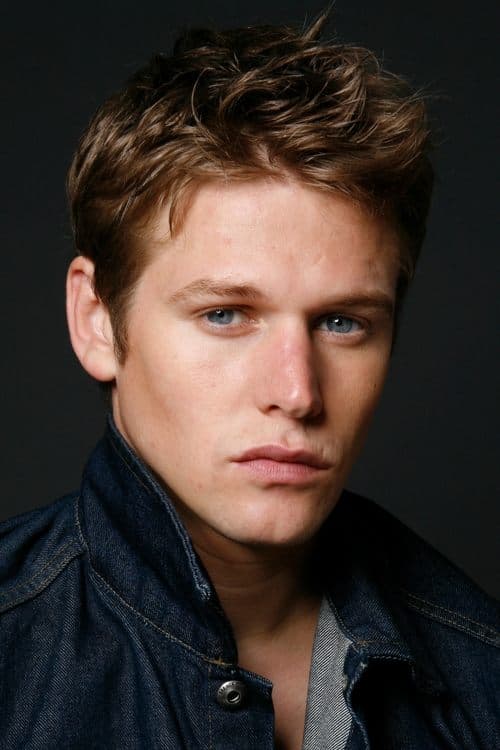 Фото Zach Roerig