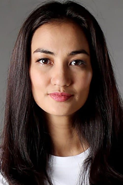 Фото Atiqah Hasiholan