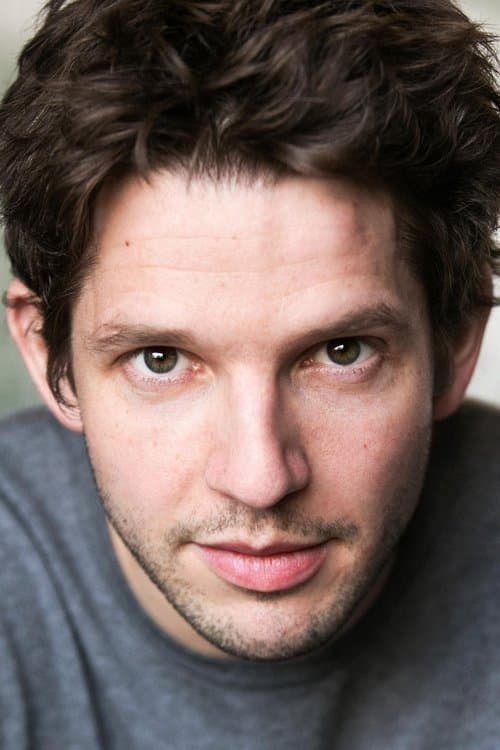 Фото Damien Molony