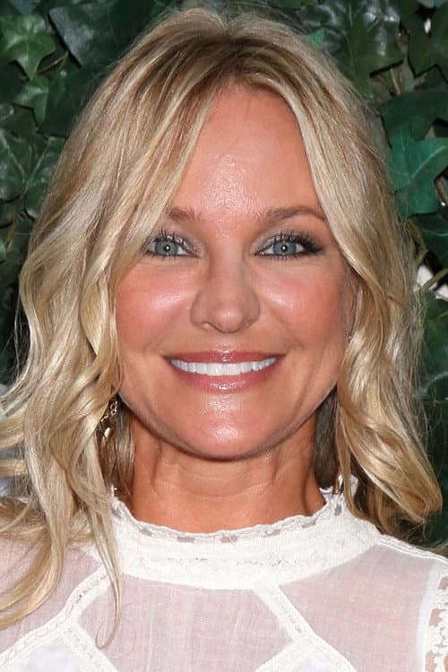 Sharon Case photo