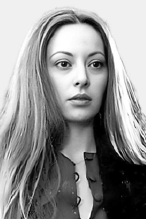 Julia Saly photo