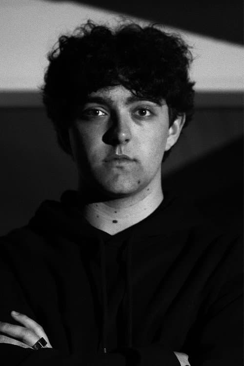 Ashton Pulis photo
