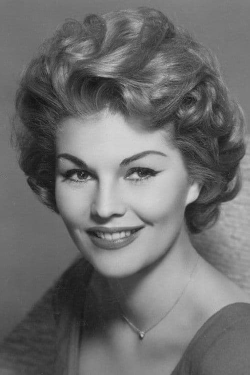 Claire Kelly photo