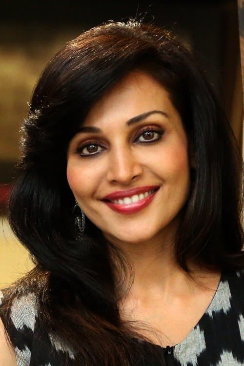 Flora Saini photo