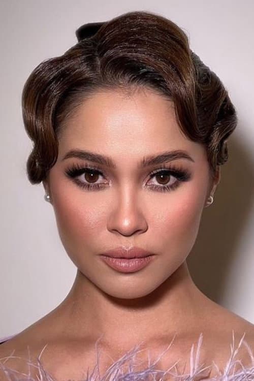 Emma Maembong photo