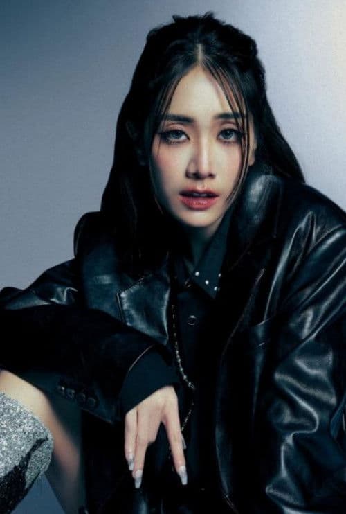 อาทิตยา ตรีบุดารักษ์ photo
