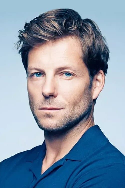Фото Jamie Bamber
