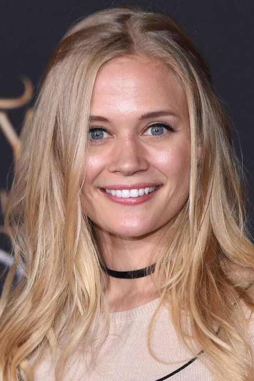 Carly Schroeder photo