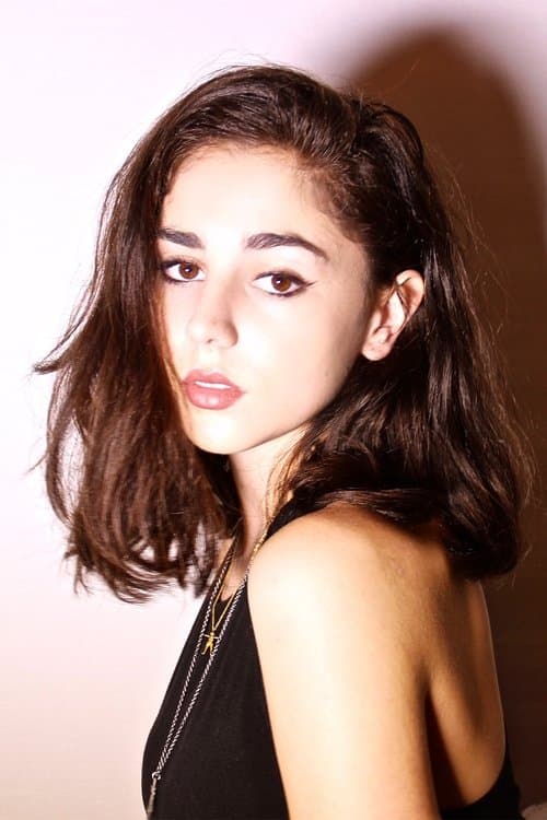 Samia Finnerty photo