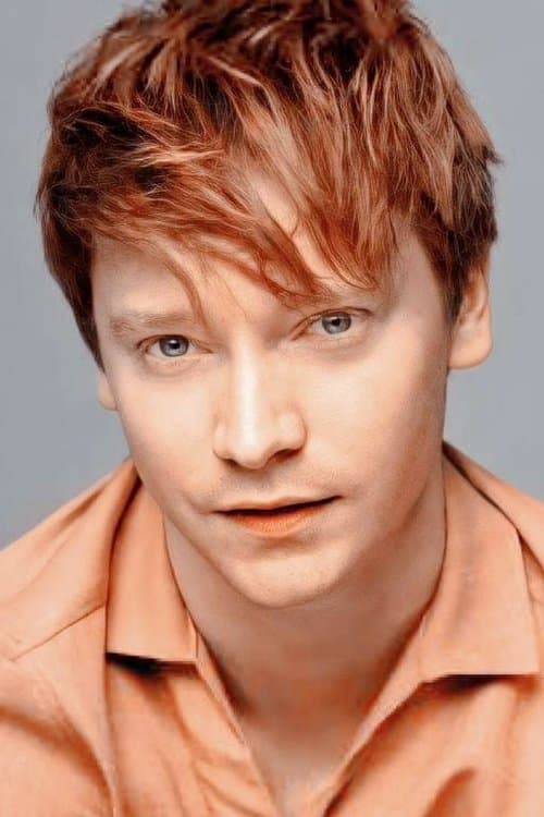 Фото Calum Worthy