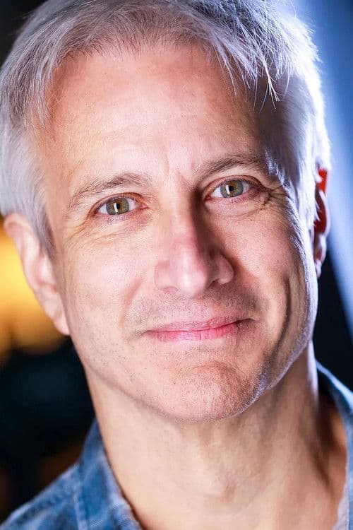 Фото Bronson Pinchot