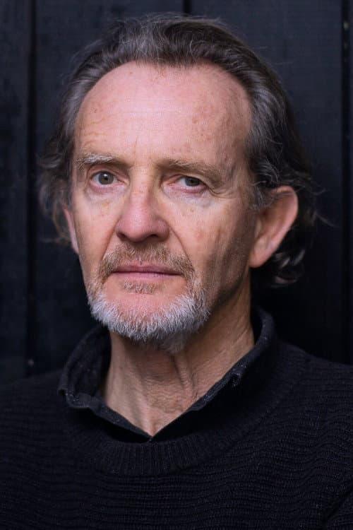 Фото Anton Lesser