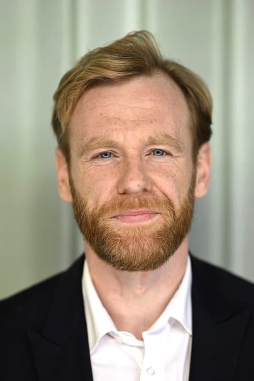 Brian Gleeson photo