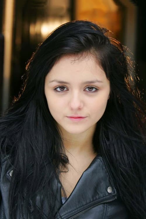 Chloe Hesar photo