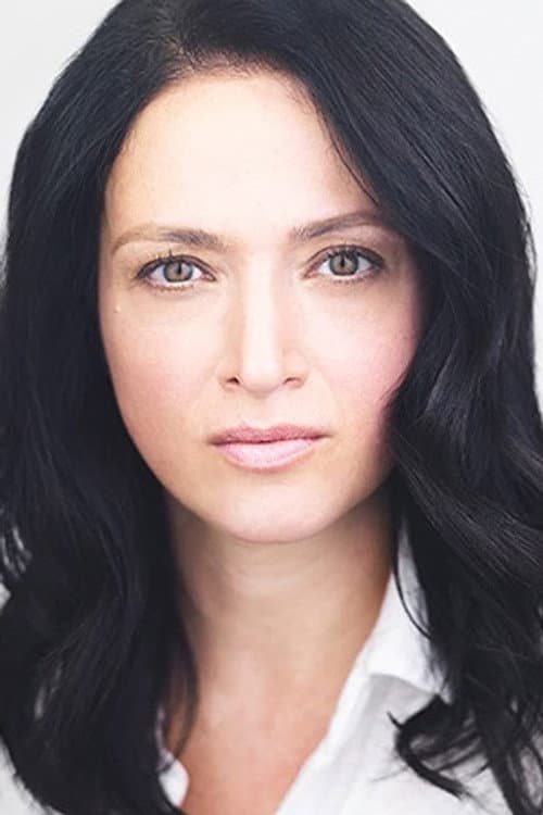 Roxanna Hope Radja photo