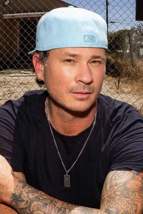 Tom DeLonge photo