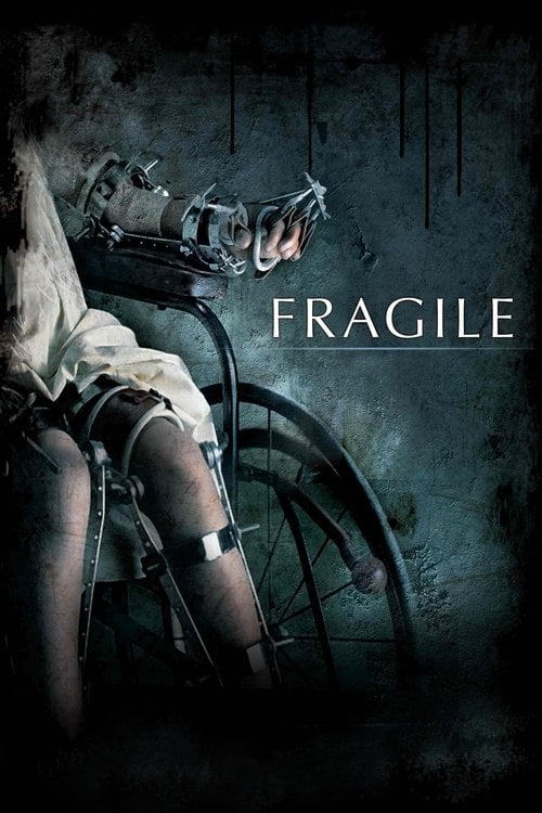 Постер Fragile (2005)