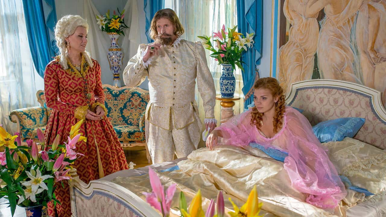 Кадр з фільму Божевільне королівство (2016)
