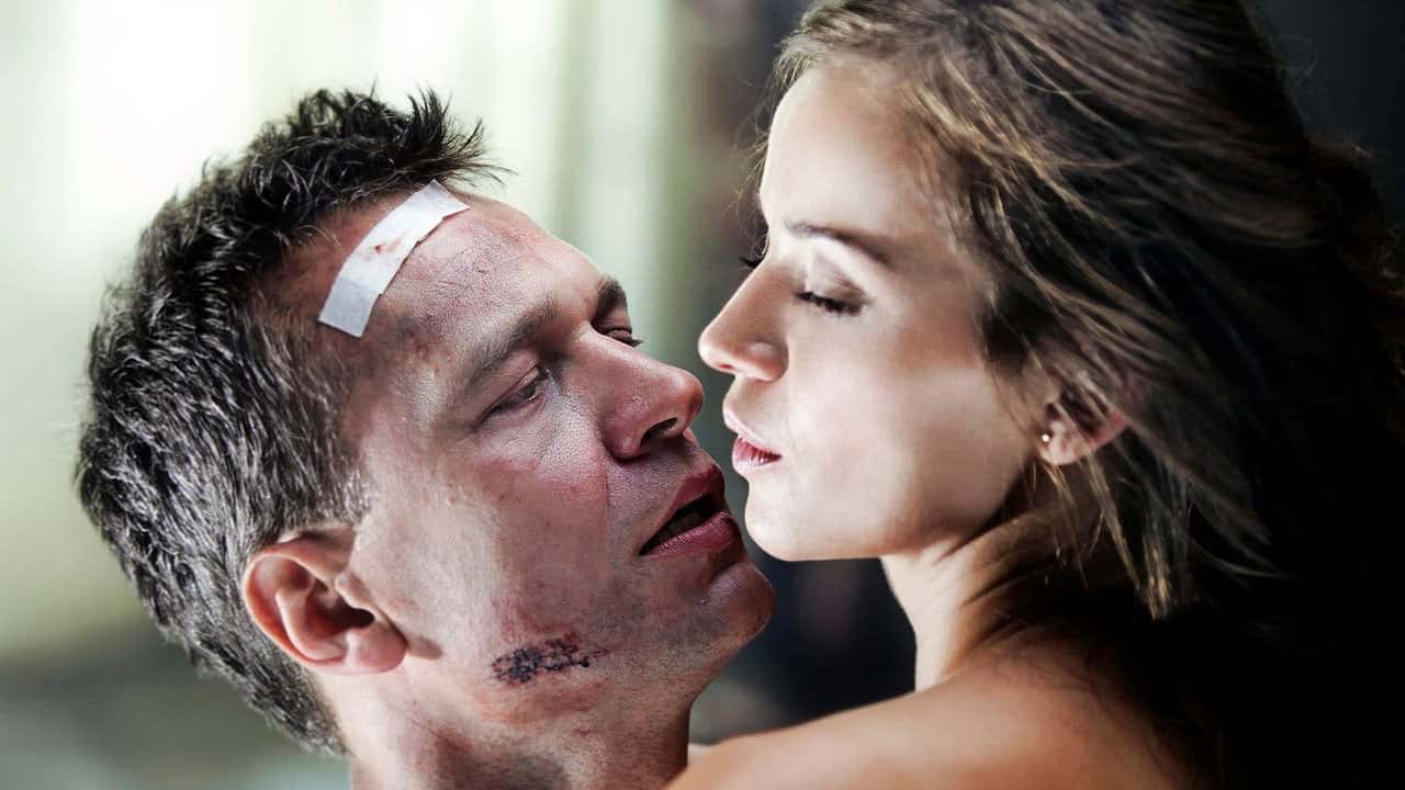 Кадр з фільму Падлоїд / Стерв'ятник (2013)